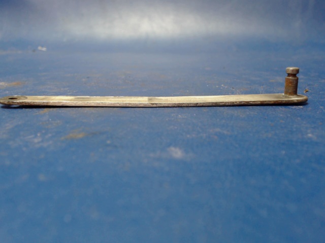 0413390-23 Cessna - Arm - Cabin Door Window